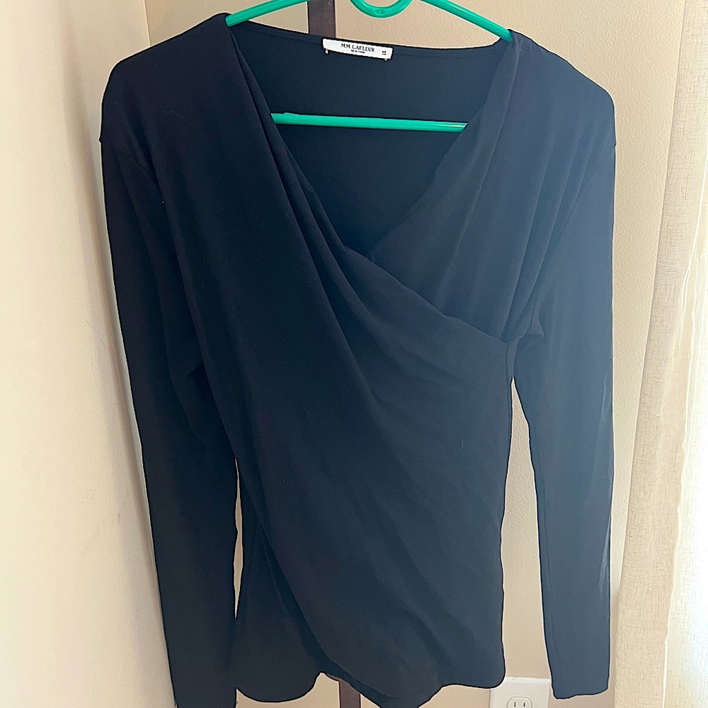 MM LaFleur - Closet must-have. Black twist front top. Sf